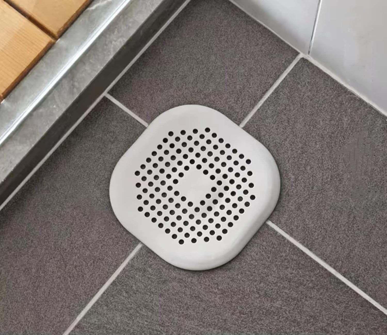 Square Drain Strainer Covers 4-Pack Silicone Suction Cup Hair Debris Blockage Preventers
