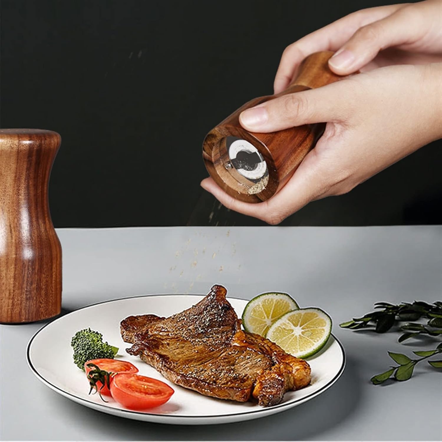 Wooden Spice Grinder Set - Salt and Pepper Shaker