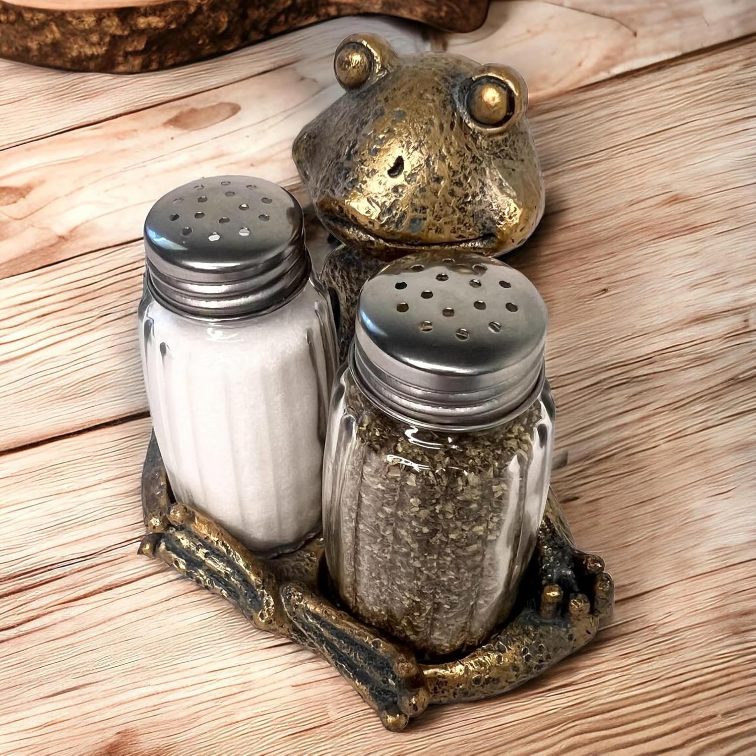 Top Brass Yoga Frog Salt Pepper Set 1