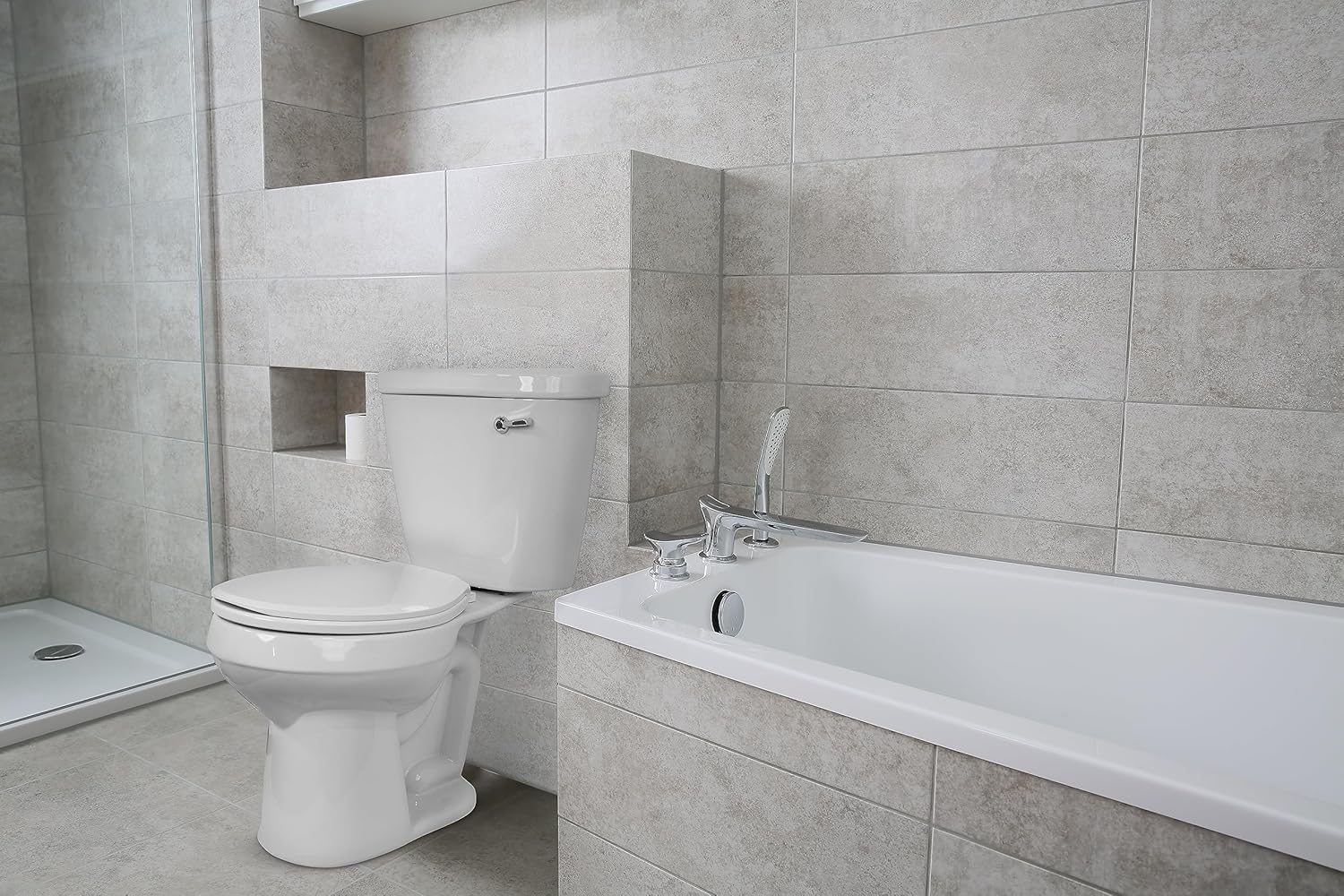 Centoco 3700SC-001 Round Toilet Seat with Safety Close